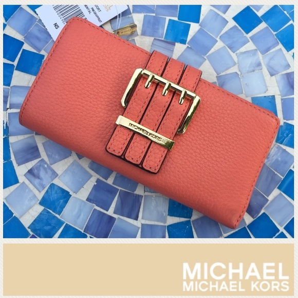 MICHAEL Michael Kors Handbags - SOLDNEW Michael Kors Gansevoort Continental wallet